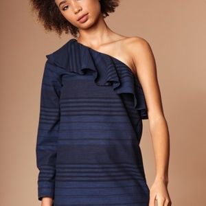 ONE SHOULDER RUFFLE LONG SLEEVE DRESS [YD110336]